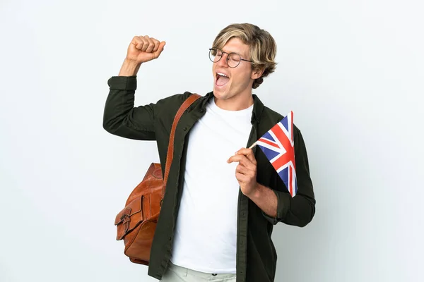 Jovem Inglesa Segurando Uma Bandeira Reino Unido Celebrando Uma Vitória — Fotografia de Stock