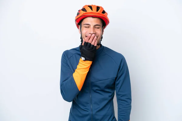 Joven Ciclista Caucásico Aislado Sobre Fondo Blanco Feliz Sonriente Cubriendo — Foto de Stock