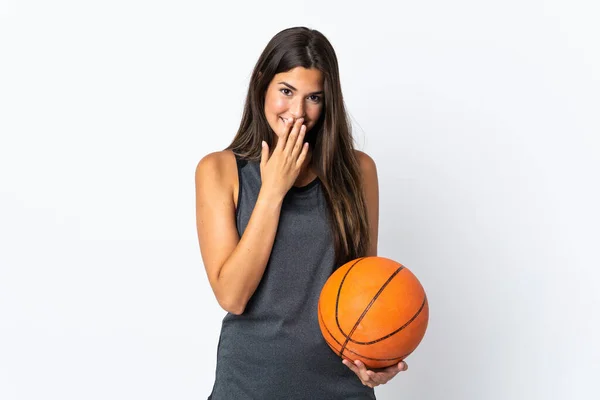 Jong Braziliaans Vrouw Spelen Basketbal Geïsoleerd Witte Achtergrond Gelukkig Lachende — Stockfoto