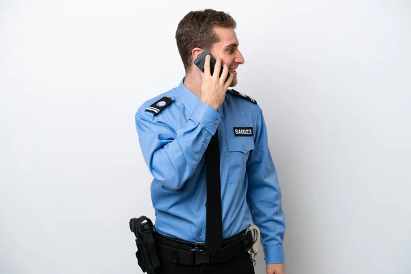 Junger Kaukasischer Polizeimann Isoliert Auf Weißem Hintergrund Der Ein Gespräch — Stockfoto