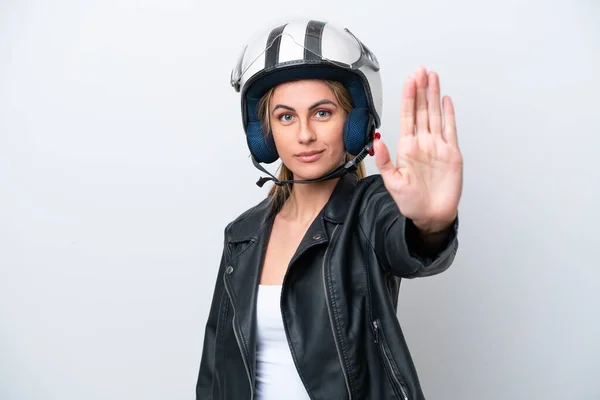 Jonge Kaukasische Vrouw Met Een Motorfiets Helm Geïsoleerd Witte Achtergrond — Stockfoto