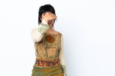 Genç Uruguaylı kız izole edilmiş beyaz arka plan ve baş ağrısı