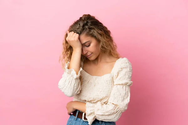 Young Blonde Woman Isolated Pink Background Headache — Stock Photo, Image