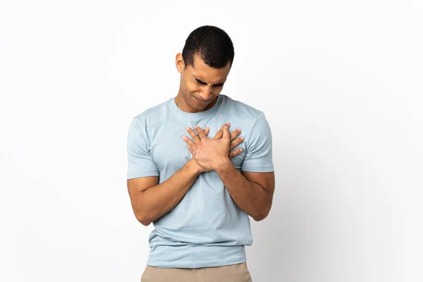 Afroamerikaner Mit Isoliertem Weißen Hintergrund Hat Herzschmerz — Stockfoto