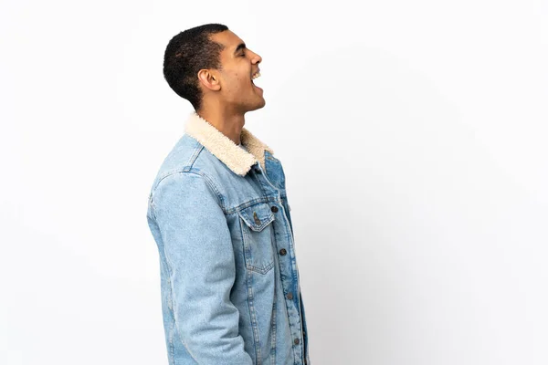 Hombre Afroamericano Sobre Fondo Blanco Aislado Riendo Posición Lateral — Foto de Stock