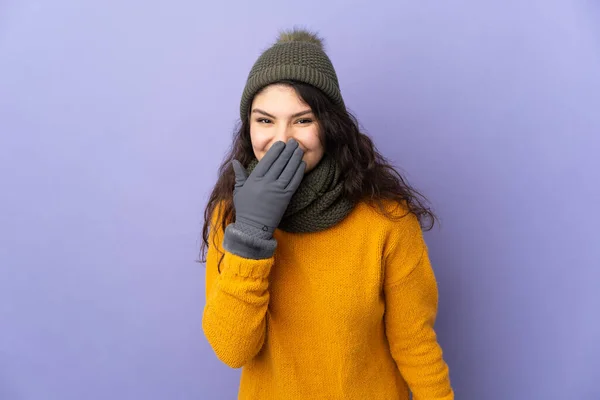 Adolescente Fille Russe Avec Chapeau Hiver Isolé Sur Fond Violet — Photo