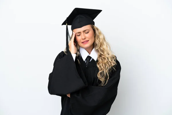 Üniversiteden Mezun Genç Bir Kadın Beyaz Arka Planda Baş Ağrısı — Stok fotoğraf