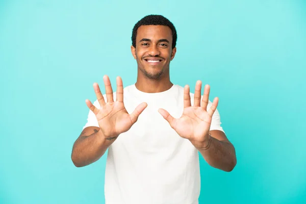 非洲裔美国人 背景深蓝色 手指头数十 — 图库照片