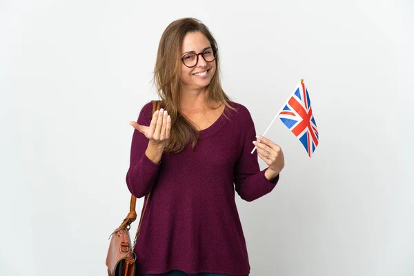 Brasilianerin Mittleren Alters Mit Einer Britischen Flagge Auf Weißem Hintergrund — Stockfoto