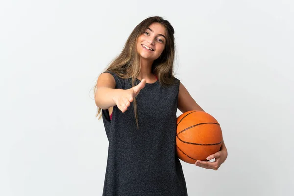 Junge Frau Beim Basketballspielen Isoliert Auf Weißem Hintergrund Schüttelt Hände — Stockfoto