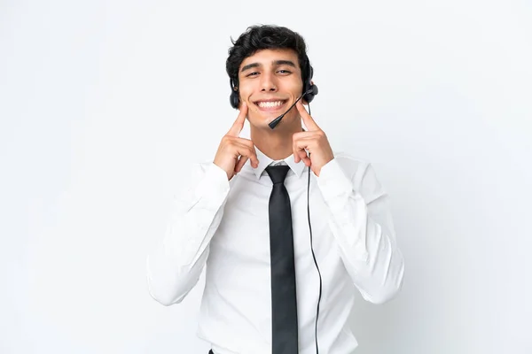 Telemarketer Άνθρωπος Που Εργάζονται Ένα Ακουστικό Απομονώνονται Λευκό Φόντο Χαμογελώντας — Φωτογραφία Αρχείου