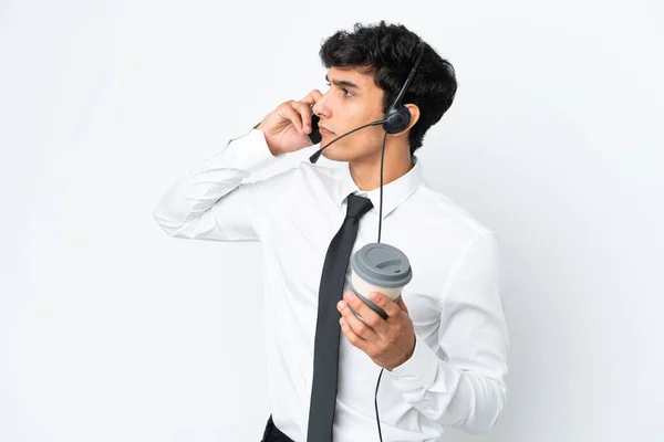 Telemarketer Homem Trabalhando Com Fone Ouvido Isolado Fundo Branco Segurando — Fotografia de Stock