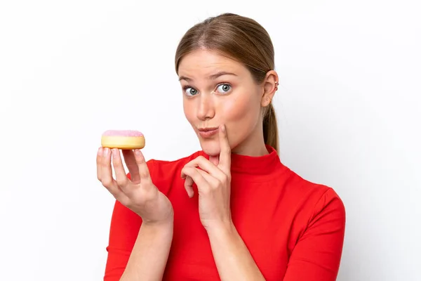 Jonge Kaukasische Vrouw Geïsoleerd Witte Achtergrond Met Een Donut — Stockfoto