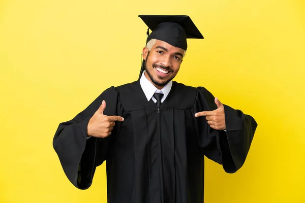 Young University Graduate Colombian Man Isolated Yellow Background Proud Self — Stok fotoğraf
