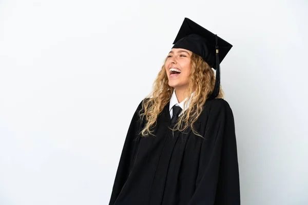 Νεαρός Απόφοιτος Πανεπιστημίου Απομονωμένος Λευκό Φόντο Γελώντας Πλάγια Θέση — Φωτογραφία Αρχείου