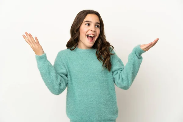 Pequena Menina Caucasiana Isolado Fundo Branco Sorrindo Muito — Fotografia de Stock