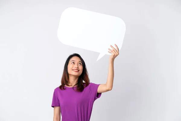 Young Vietnamese Woman Isolated White Background Holding Empty Speech Bubble — Stock Photo, Image