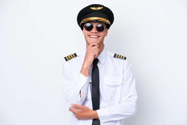 Samolot Biały Pilot Izolowany Białym Tle Okularami Uśmiechem — Zdjęcie stockowe