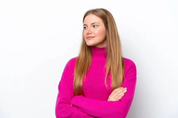 Jonge Kaukasische Vrouw Geïsoleerd Witte Achtergrond Kijken Naar Zijkant — Stockfoto