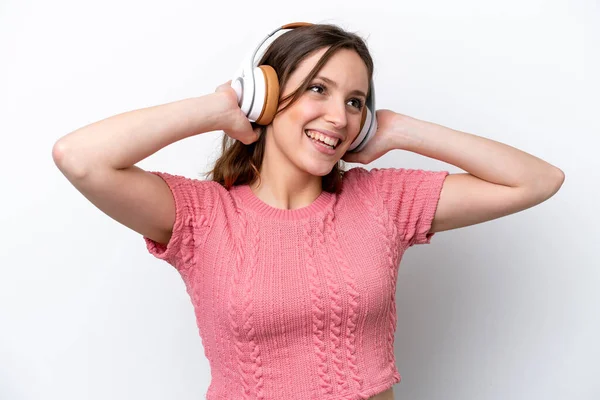 Junge Kaukasische Frau Isoliert Auf Weißem Hintergrund Musik Hören — Stockfoto
