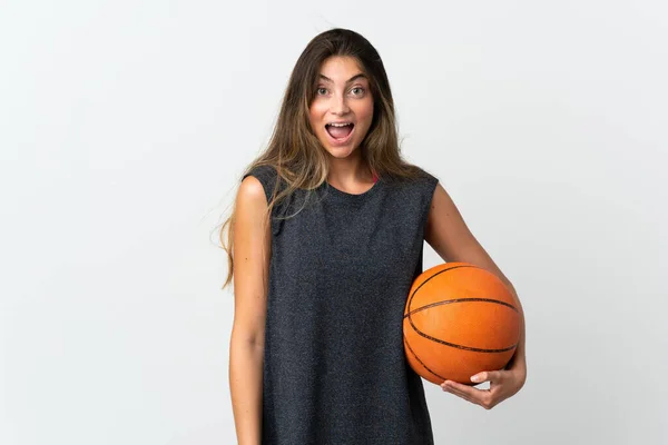 Jeune Femme Jouant Basket Isolé Sur Fond Blanc Avec Expression — Photo