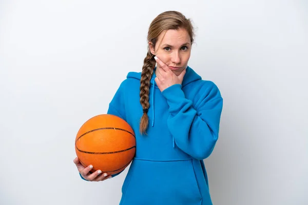 Young Caucasian Woman Playing Basketball Isolated White Background Thinking — Stock fotografie