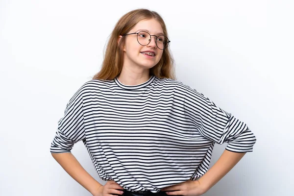 Adolescente Russo Menina Isolada Fundo Branco Posando Com Braços Quadril — Fotografia de Stock