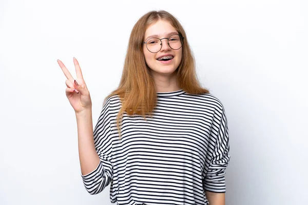 Έφηβη Ρωσίδα Απομονωμένη Λευκό Φόντο Χαμογελώντας Και Δείχνοντας Σύμβολο Της — Φωτογραφία Αρχείου