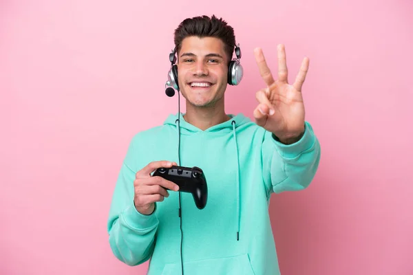 Joven Guapo Hombre Caucásico Jugando Con Controlador Videojuego Aislado Sobre —  Fotos de Stock