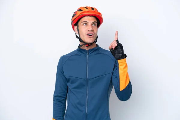 Joven Ciclista Caucásico Aislado Sobre Fondo Blanco Pensando Una Idea —  Fotos de Stock