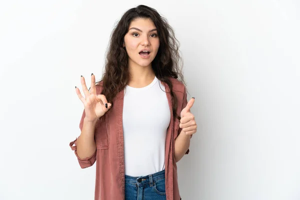 Adolescente Russo Menina Isolado Fundo Branco Mostrando Sinal Polegar Para — Fotografia de Stock