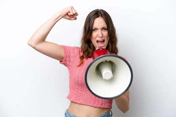 Jonge Blanke Vrouw Geïsoleerd Witte Achtergrond Schreeuwen Door Een Megafoon — Stockfoto