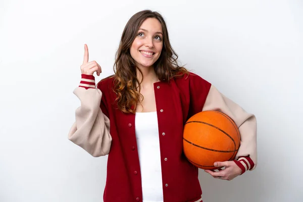 Beyaz Arka Planda Izole Edilmiş Basketbol Oynayan Beyaz Kadın Harika — Stok fotoğraf