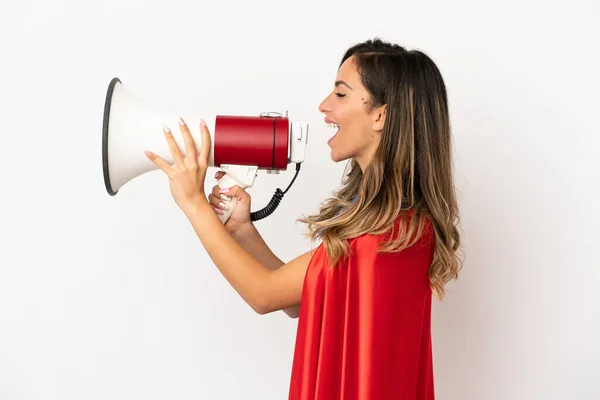 Super Hero Vrouw Geïsoleerde Witte Achtergrond Schreeuwen Door Een Megafoon — Stockfoto