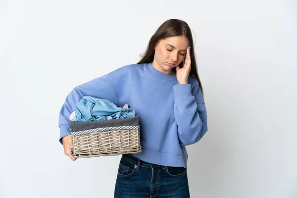 Young Lithuanian Woman Holding Clothes Basket Isolated White Background Headache — Stock Fotó