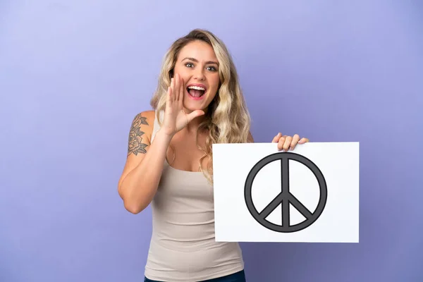 Young Brazilian Woman Isolated Purple Background Holding Placard Peace Symbol — Photo