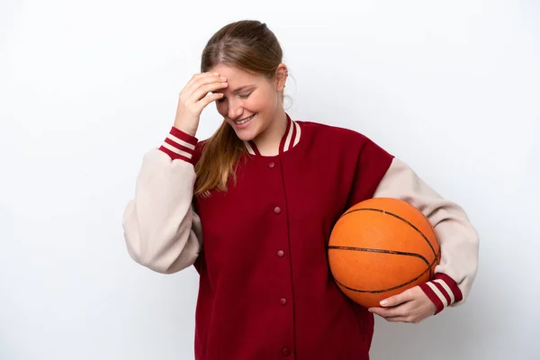 Mladý Basketbalista Žena Izolované Bílém Pozadí Smích — Stock fotografie