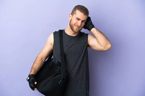 Joven Deportista Con Bolsa Deporte Aislada Sobre Fondo Blanco Que — Foto de Stock