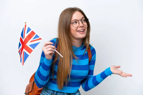 Jeune Femme Caucasienne Tenant Drapeau Royaume Uni Isolé Sur Fond — Photo