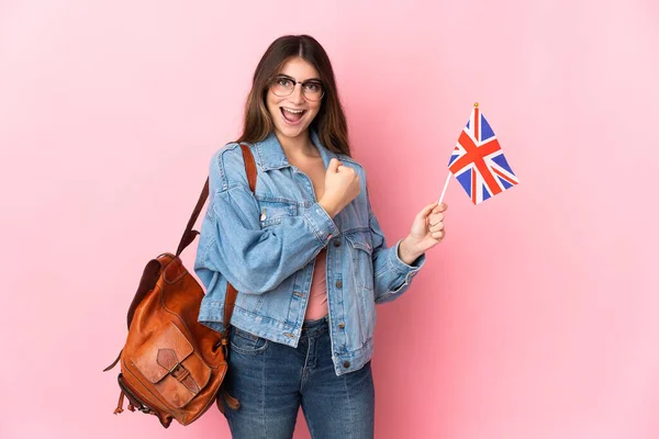 Junge Frau Mit Einer Britischen Flagge Auf Rosa Hintergrund Feiert — Stockfoto