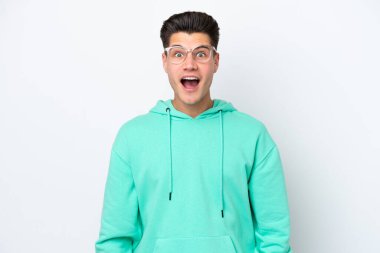 Beyaz fırında yalıtılmış beyaz, yakışıklı, beyaz bir adam.