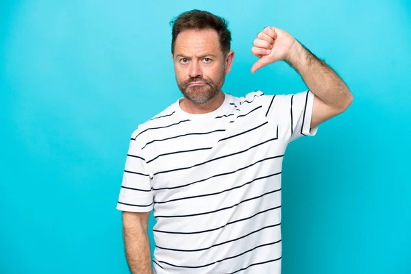 Hombre Caucásico Mediana Edad Aislado Sobre Fondo Azul Mostrando Pulgar — Foto de Stock