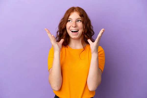 Teenager Redhead Girl Isolated Purple Background Surprise Facial Expression — Stock Photo, Image