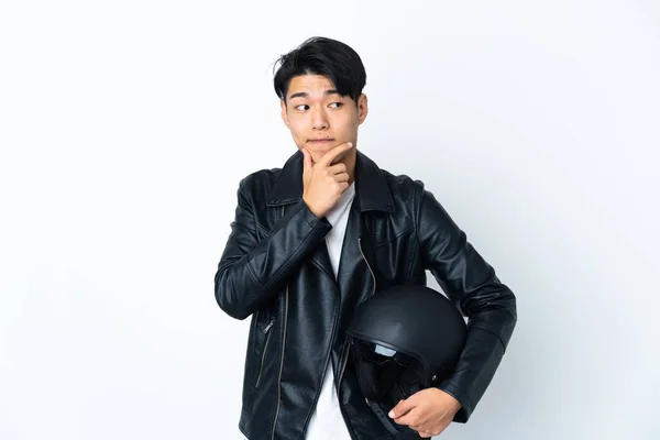 Hombre Chino Con Casco Moto Aislado Sobre Fondo Blanco Que — Foto de Stock