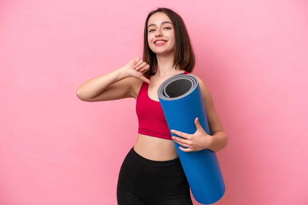 Young Sport Ukrainian Woman Going Yoga Classes While Holding Mat — Φωτογραφία Αρχείου