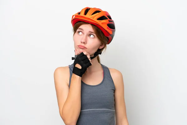 Jonge Fietser Engels Vrouw Geïsoleerd Witte Achtergrond Met Twijfels — Stockfoto