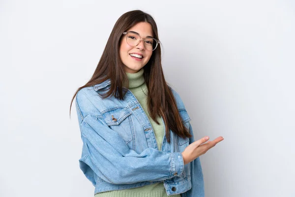 Young Brazilian Woman Isolated White Background Presenting Idea While Looking — ストック写真