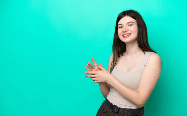 Young Russian Woman Isolated Green Background Applauding — Foto de Stock