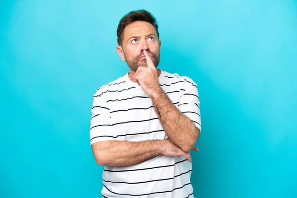 Middle Age Caucasian Man Isolated Blue Background Having Doubts While — Stock fotografie