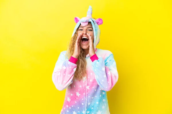Girl Curly Hair Wearing Unicorn Pajama Isolated Yellow Background Shouting — Stock Photo, Image